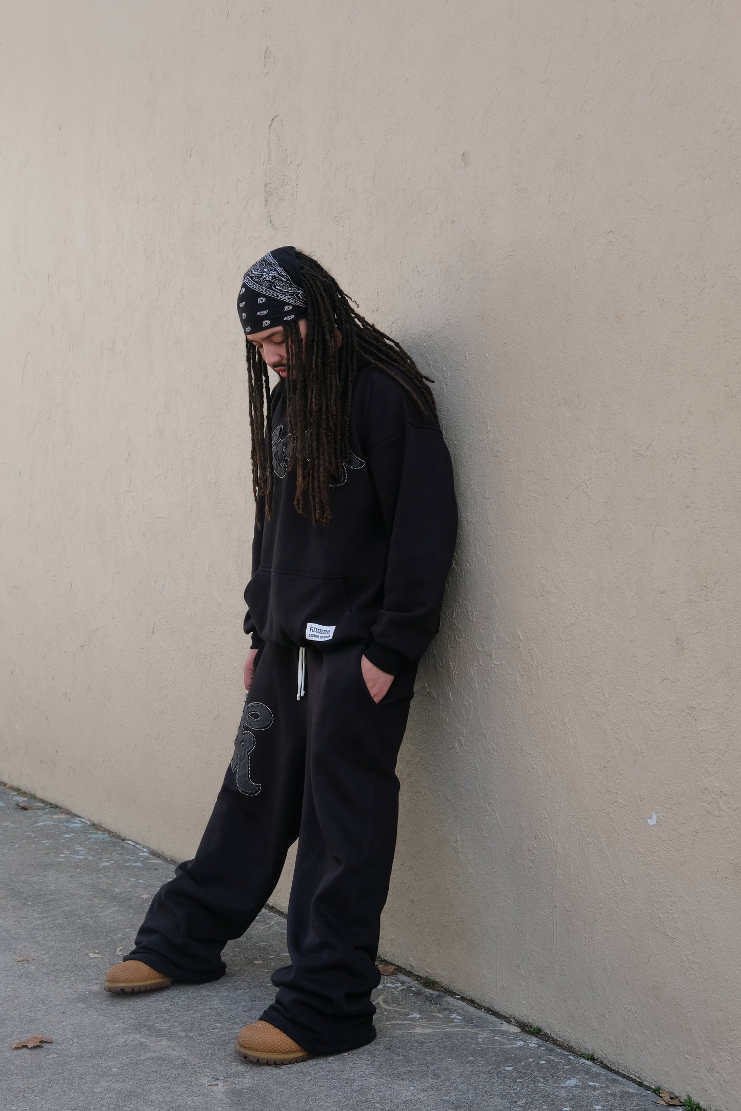 Black Crew Love Pants
